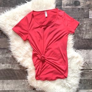 Lularoe Classic Tee (medium)
